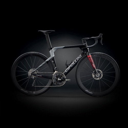 CIPOLLINI RB1K AD.ONE　横からの撮影