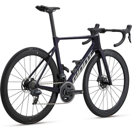 この画像は、GIANT PROPEL ADVANCED PROの全体像です。
エアロダイナミクスを追求したフレーム形状、内装ケーブルルーティング、一体型ハンドルバー、ディスクブレーキが特徴的なエアロロードバイクです。