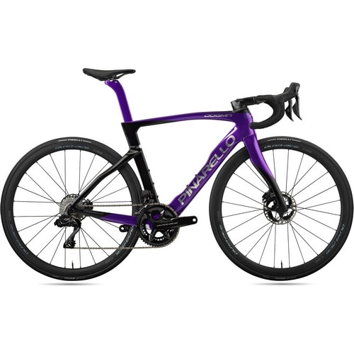 PINARELLO DOGMA F で、ピナレロのフラッグシップエアロロードバイクです